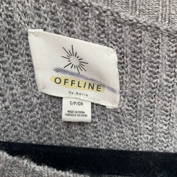 Offline Womens Small Gray Front Twist Ribbed Knit Sweater - Picture 5 of 9